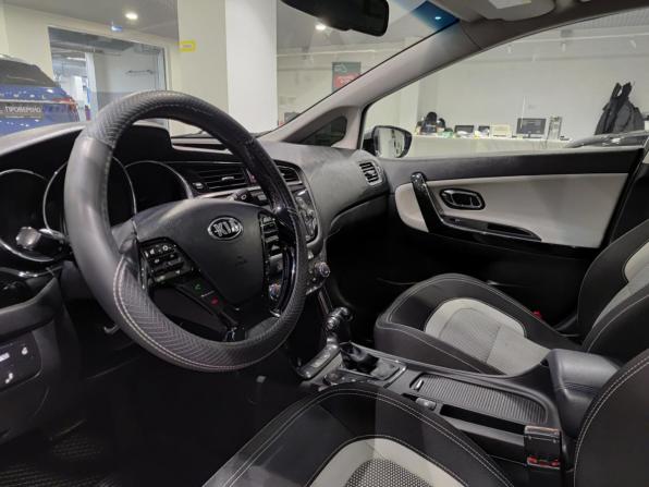 Kia Ceed II Рестайлинг с пробегом 2016 года, цена 1 100 000 рублей, 128496 км, хэтчбек, Автокод Объявления