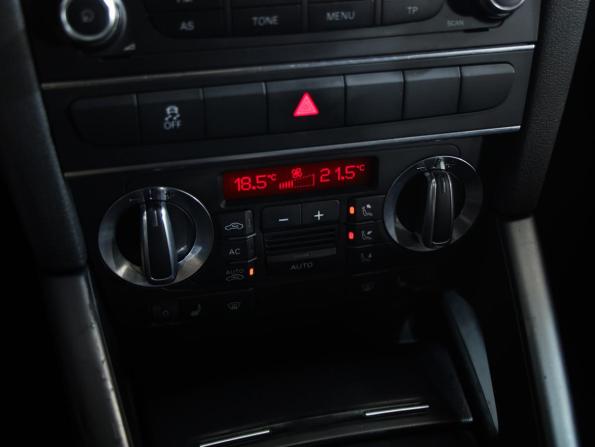 Audi A3 II (8P) Рестайлинг 2 с пробегом 2010 года, цена 799 000 рублей, 234504 км, хэтчбек, Автокод Объявления