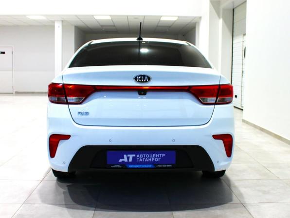 Kia Rio IV с пробегом 2018 года, цена 1 599 000 рублей, 49900 км, седан, Автокод Объявления
