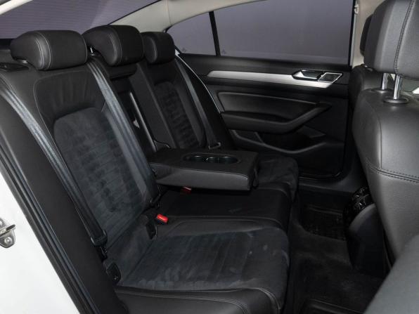 Volkswagen Passat B8 с пробегом 2017 года, цена 1 780 000 рублей, 201375 км, седан, Автокод Объявления