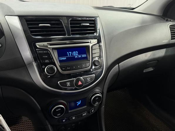 Hyundai Solaris I Рестайлинг с пробегом 2016 года, цена 1 097 000 рублей, 145000 км, седан, Автокод Объявления