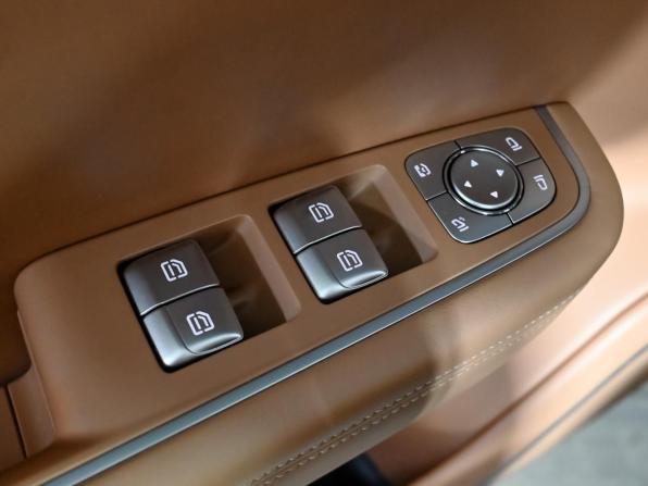 Li Auto (Lixiang) One I с пробегом 2021 года, цена 3 680 000 рублей, 88698 км, внедорожник, Автокод Объявления