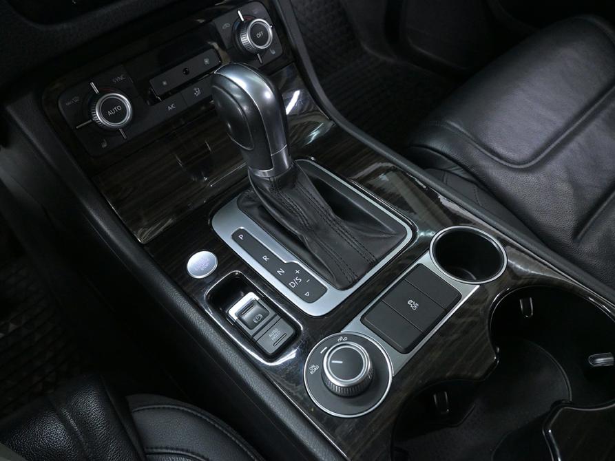 Volkswagen Touareg II Рестайлинг Москва  - изображение 12