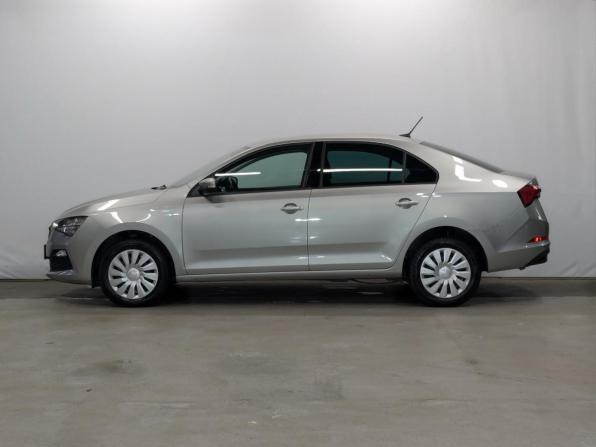 Skoda Rapid II с пробегом 2022 года, цена 1 775 000 рублей, 45272 км, лифтбек, Автокод Объявления
