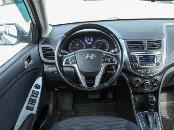 Hyundai Solaris I Рестайлинг с пробегом 2015 года, цена 1 169 000 рублей, 137260 км, седан, Автокод Объявления
