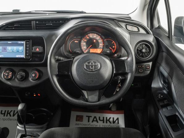 Toyota Vitz III (XP130) Рестайлинг 2 с пробегом 2017 года, цена 928 500 рублей, 84675 км, хэтчбек, Автокод Объявления