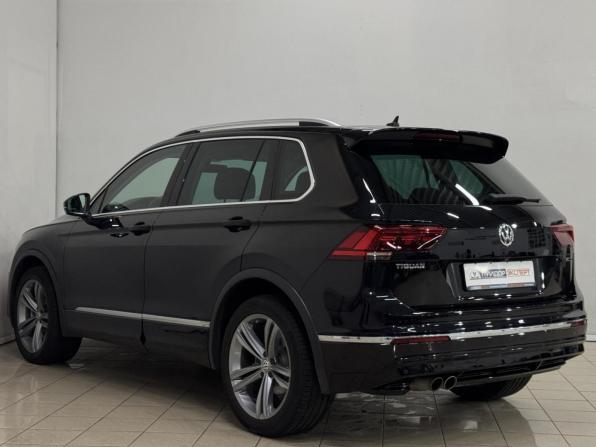 Volkswagen Tiguan II с пробегом 2018 года, цена 2 499 000 рублей, 178565 км, внедорожник, Автокод Объявления