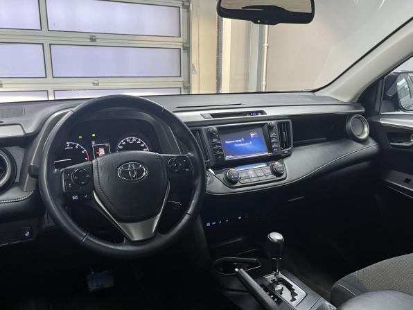 Toyota RAV4 IV (XA40) Рестайлинг с пробегом 2017 года, цена 2 350 000 рублей, 96294 км, внедорожник, Автокод Объявления