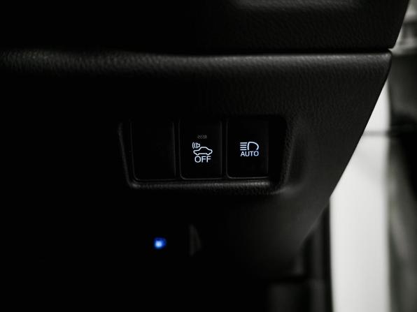 Toyota C-HR I с пробегом 2017 года, цена 1 900 000 рублей, 59819 км, внедорожник, Автокод Объявления