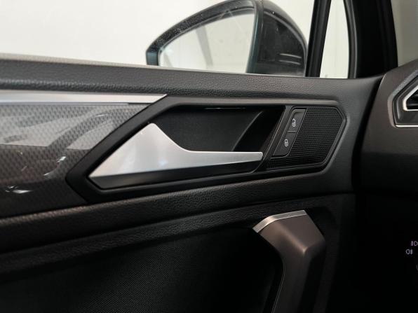 Volkswagen Tiguan II с пробегом 2019 года, цена 2 390 000 рублей, 128707 км, внедорожник, Автокод Объявления