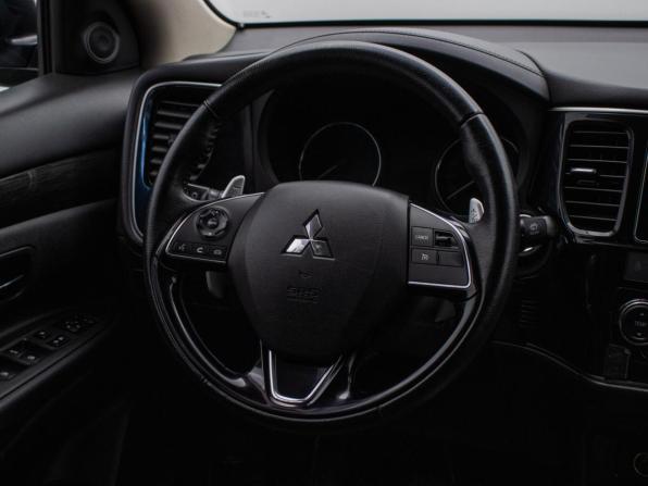 Mitsubishi Outlander III Рестайлинг 2 с пробегом 2018 года, цена 2 195 000 рублей, 135084 км, внедорожник, Автокод Объявления