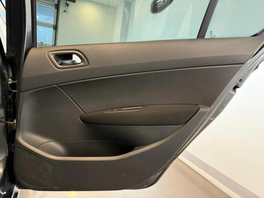 Peugeot 408 I Подольск  - изображение 15