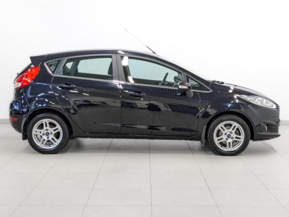 Ford Fiesta Mk6 Рестайлинг с пробегом 2016 года, цена 850 000 рублей, 134538 км, хэтчбек, Автокод Объявления