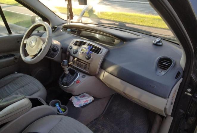 Renault Scenic II Рестайлинг с пробегом 2006 года, цена 143 000 рублей, 229288 км, компактвэн, Автокод Объявления