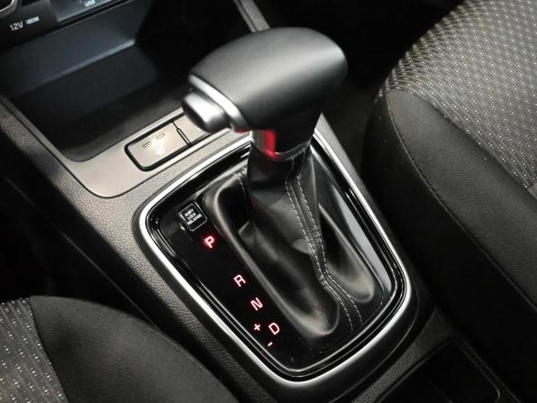 Kia Rio IV Рестайлинг с пробегом 2021 года, цена 1 990 000 рублей, 71001 км, хэтчбек, Автокод Объявления