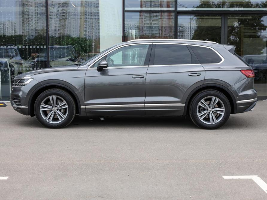 Volkswagen Touareg III Москва  - изображение 9