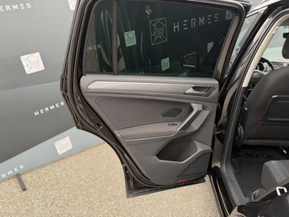 Volkswagen Tiguan II с пробегом 2019 года, цена 2 349 000 рублей, 100989 км, внедорожник, Автокод Объявления