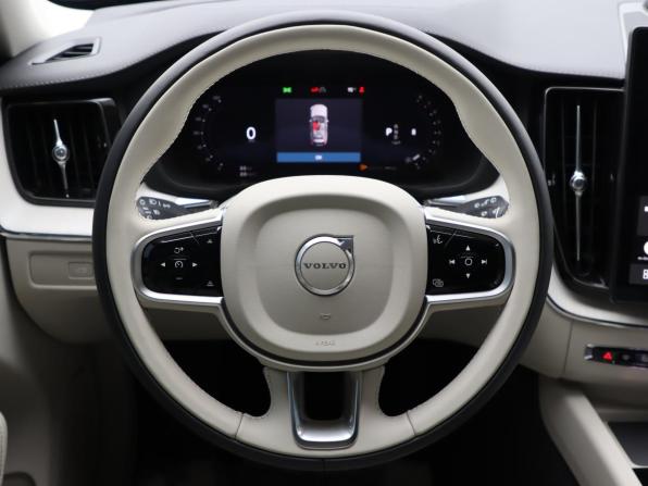 Volvo XC60 II Рестайлинг 2 с пробегом 2025 года, цена 7 250 000 рублей, 6959 км, внедорожник, Автокод Объявления