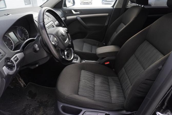 Skoda Octavia II (A5) Рестайлинг с пробегом 2013 года, цена 799 000 рублей, 188000 км, лифтбек, Автокод Объявления