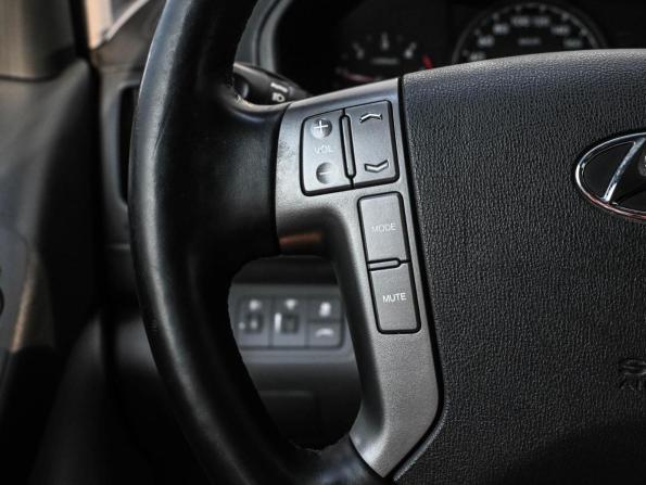 Hyundai H-1 II Рестайлинг 2 с пробегом 2019 года, цена 2 739 000 рублей, 97908 км, минивэн, Автокод Объявления