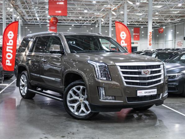 Cadillac Escalade IV с пробегом 2015 года, цена 3 850 000 рублей, 247390 км, внедорожник, Автокод Объявления
