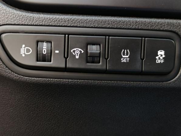 Kia Rio IV Рестайлинг с пробегом 2021 года, цена 1 575 000 рублей, 105000 км, седан, Автокод Объявления