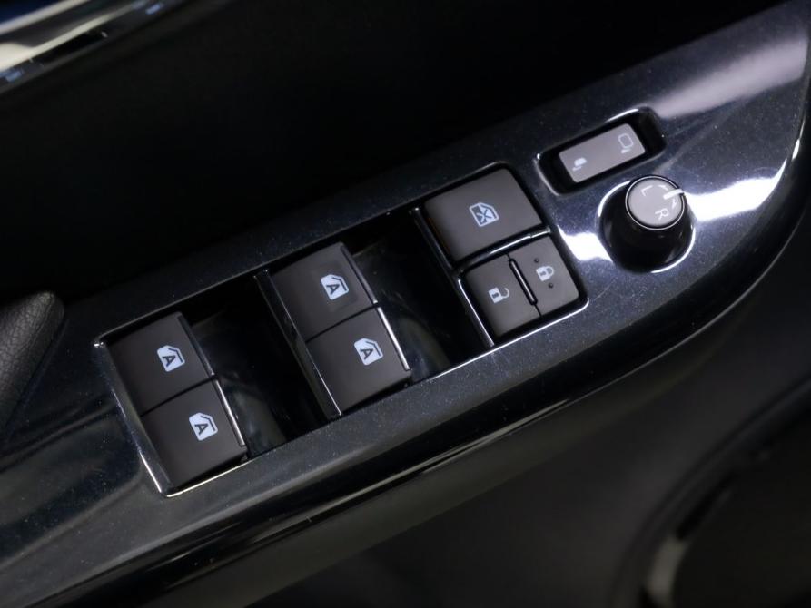Toyota Hilux VIII Рестайлинг 2 Тюмень  - изображение 14