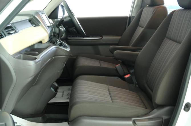 Honda Freed II с пробегом 2016 года, цена 1 699 000 рублей, 67054 км, компактвэн, Автокод Объявления