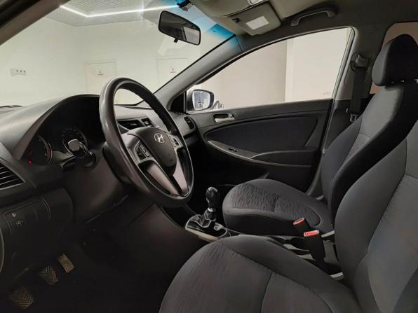 Hyundai Solaris I Рестайлинг с пробегом 2015 года, цена 960 000 рублей, 153853 км, хэтчбек, Автокод Объявления