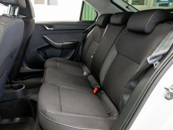 Skoda Rapid I с пробегом 2015 года, цена 1 170 000 рублей, 109618 км, лифтбек, Автокод Объявления