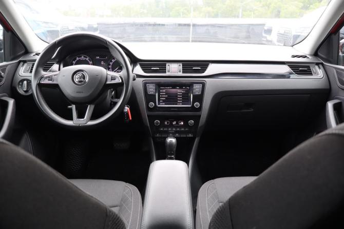 Skoda Rapid I Рестайлинг с пробегом 2018 года, цена 1 099 000 рублей, 147000 км, лифтбек, Автокод Объявления