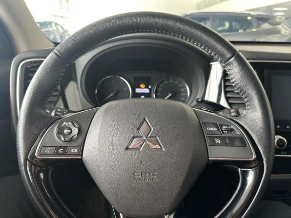 Mitsubishi Outlander III Рестайлинг 3 с пробегом 2021 года, цена 2 545 000 рублей, 20500 км, внедорожник, Автокод Объявления
