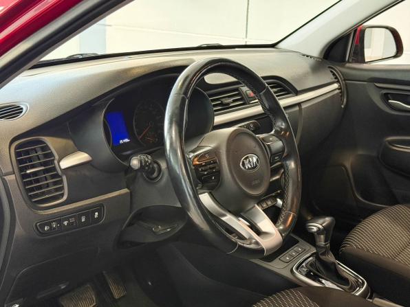 Kia Rio IV с пробегом 2018 года, цена 1 145 000 рублей, 251459 км, хэтчбек, Автокод Объявления