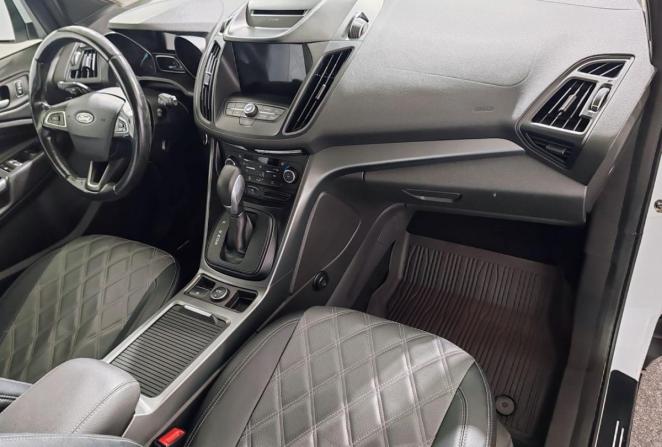 Ford Kuga II Рестайлинг с пробегом 2018 года, цена 2 000 000 рублей, 106963 км, внедорожник, Автокод Объявления