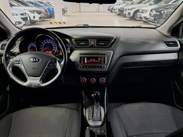 Kia Rio III Рестайлинг с пробегом 2017 года, цена 1 220 000 рублей, 145100 км, седан, Автокод Объявления