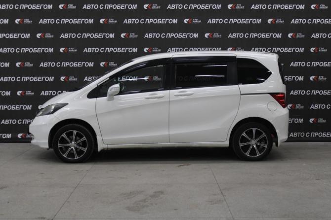 Honda Freed I с пробегом 2010 года, цена 1 038 000 рублей, 151828 км, компактвэн, Автокод Объявления