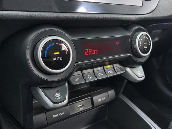 Kia Rio IV Рестайлинг с пробегом 2021 года, цена 1 549 000 рублей, 137000 км, хэтчбек, Автокод Объявления