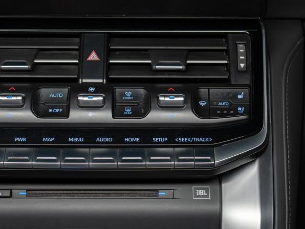 Toyota Land Cruiser 300 Series с пробегом 2022 года, цена 8 890 000 рублей, 122786 км, внедорожник, Автокод Объявления