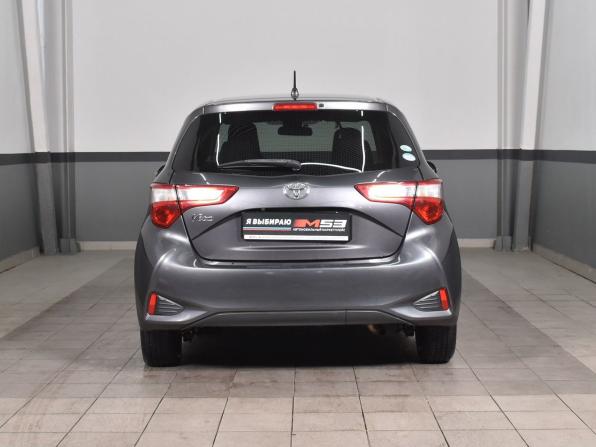 Toyota Vitz III (XP130) Рестайлинг 2 с пробегом 2017 года, цена 894 995 рублей, 150494 км, хэтчбек, Автокод Объявления