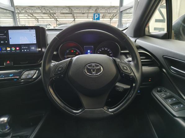 Toyota C-HR I с пробегом 2018 года, цена 1 920 000 рублей, 89000 км, внедорожник, Автокод Объявления