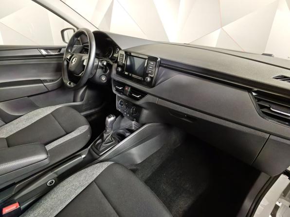 Skoda Rapid II с пробегом 2022 года, цена 1 699 000 рублей, 102068 км, лифтбек, Автокод Объявления