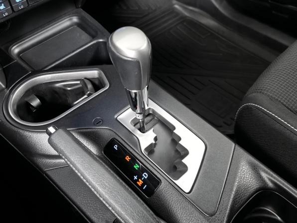Toyota RAV4 IV (XA40) Рестайлинг с пробегом 2016 года, цена 2 122 000 рублей, 115459 км, внедорожник, Автокод Объявления