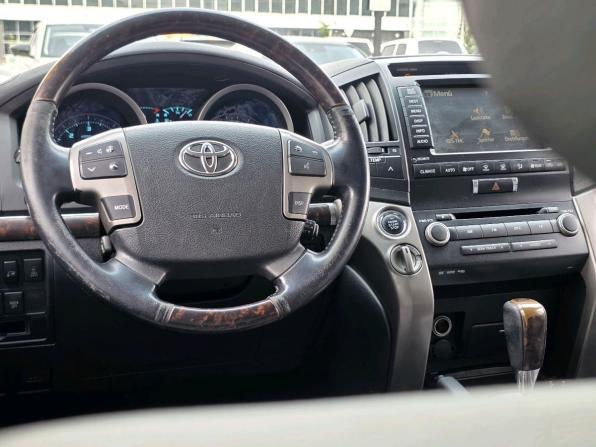 Toyota Land Cruiser 200 Series с пробегом 2009 года, цена 2 415 000 рублей, 203644 км, внедорожник, Автокод Объявления