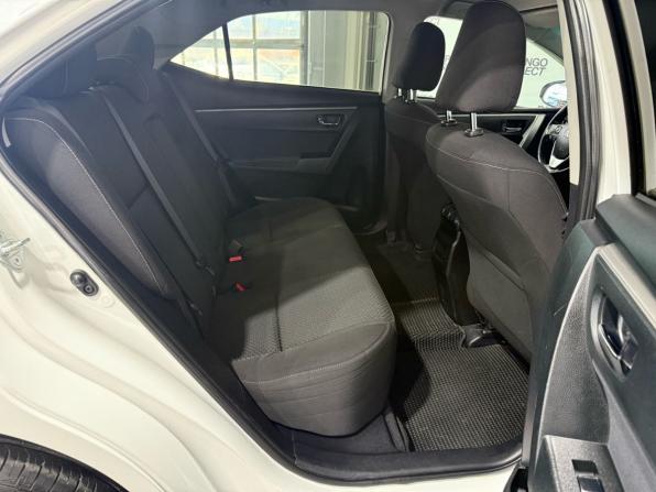 Toyota Corolla XI (E160 E170 E180) с пробегом 2013 года, цена 1 100 000 рублей, 178000 км, седан, Автокод Объявления