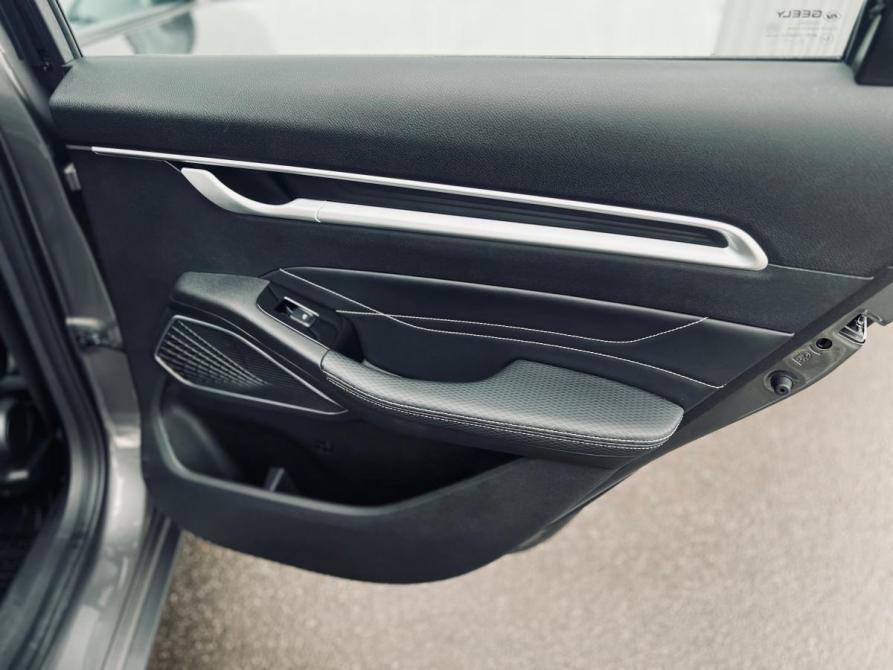 Geely Emgrand II Санкт-Петербург  - изображение 10