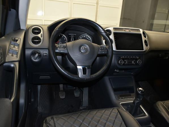 Volkswagen Tiguan I Рестайлинг с пробегом 2015 года, цена 1 350 000 рублей, 92000 км, внедорожник, Автокод Объявления