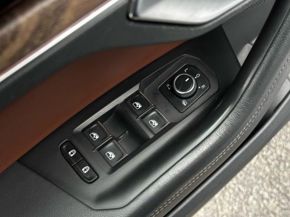 Volkswagen Touareg III с пробегом 2018 года, цена 4 439 000 рублей, 168344 км, внедорожник, Автокод Объявления