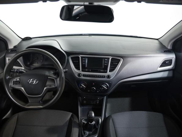 Hyundai Solaris II с пробегом 2019 года, цена 949 777 рублей, 194138 км, седан, Автокод Объявления