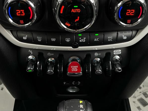 Mini Countryman II с пробегом 2017 года, цена 2 095 000 рублей, 106500 км, внедорожник, Автокод Объявления