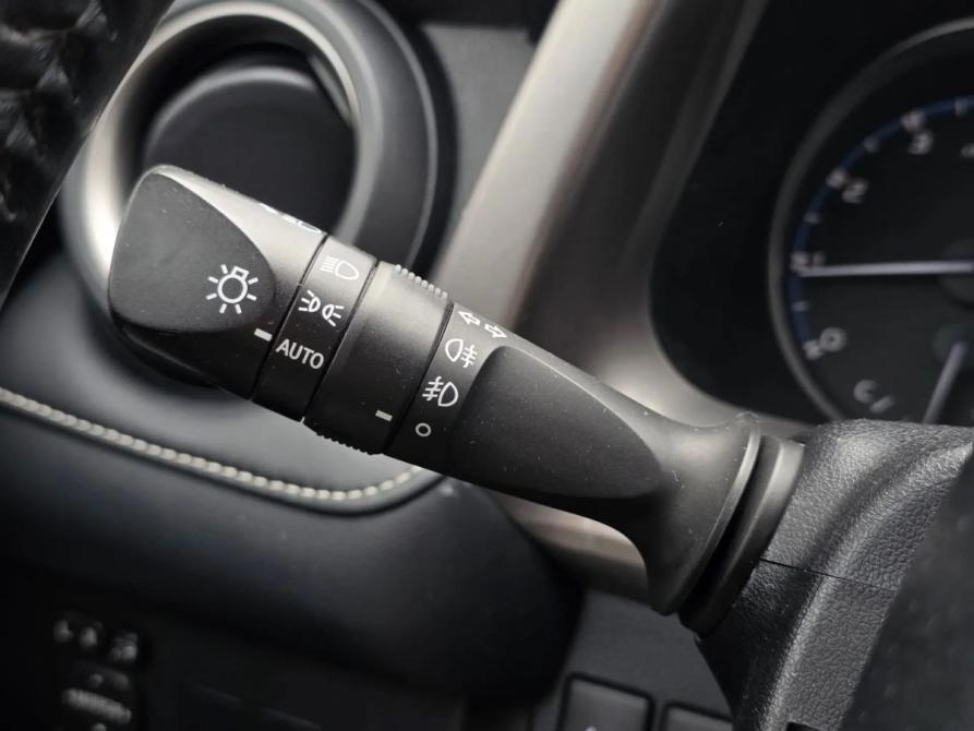 Toyota RAV4 IV (XA40) Рестайлинг Санкт-Петербург  - изображение 12